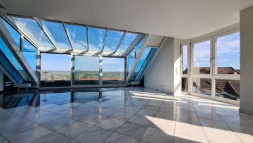Traumhaftes Wohnen mit Weitblick, 70619 Stuttgart, Maisonettewohnung