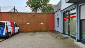 Zentrale Büro- oder Praxisflächen sofort verfügbar - Stellplätze (5555)