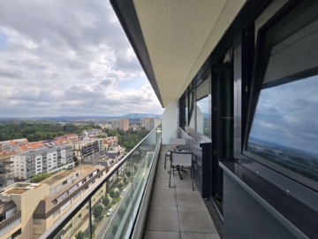 Stuttgarts Finest: Exklusives Appartement in der Cloud N°7 - Loggia (5675)