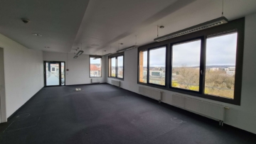 Helle Büroflächen im Zentrum – sofort frei! - Großraumbüro (5537)