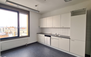 Helle Büroflächen im Zentrum – sofort frei! - Einbauküche (6219)