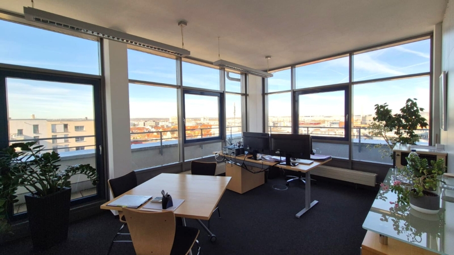 Einzelbüro klein mit Besprechung