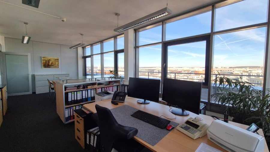 Einzelbüro mit Besprechung