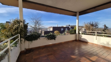 Ruhiges Wohnen mit toller Aussicht – sofort verfügbar, 71229 Leonberg, Etagenwohnung