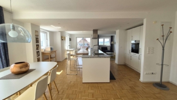 Zentrale Lage – Moderne Wohnung – Tolle Aussicht, 70771 Leinfelden-Echterdingen, Etagenwohnung