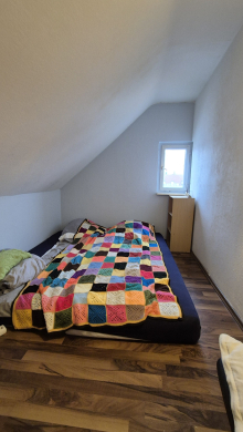 Charmante Zweiraumwohnung in Bad Cannstatt - Zimmer-Bühne (6247)