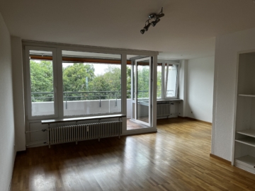Charmante Wohnung im Asemwald - Wohnzimmer (6108)